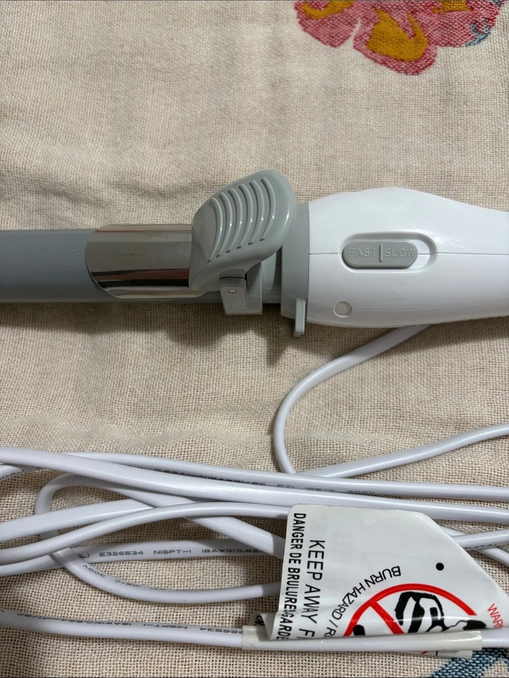 The Beachwaver Co. White 1” Curling Wand with Black Travel Pouch